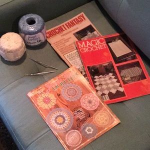 Set of Doilies Crochet Books, needles and string